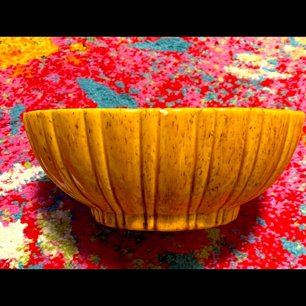 Haeger vintage pottery planter